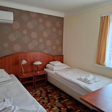 Atryum Hotel Szolnok Exterior foto