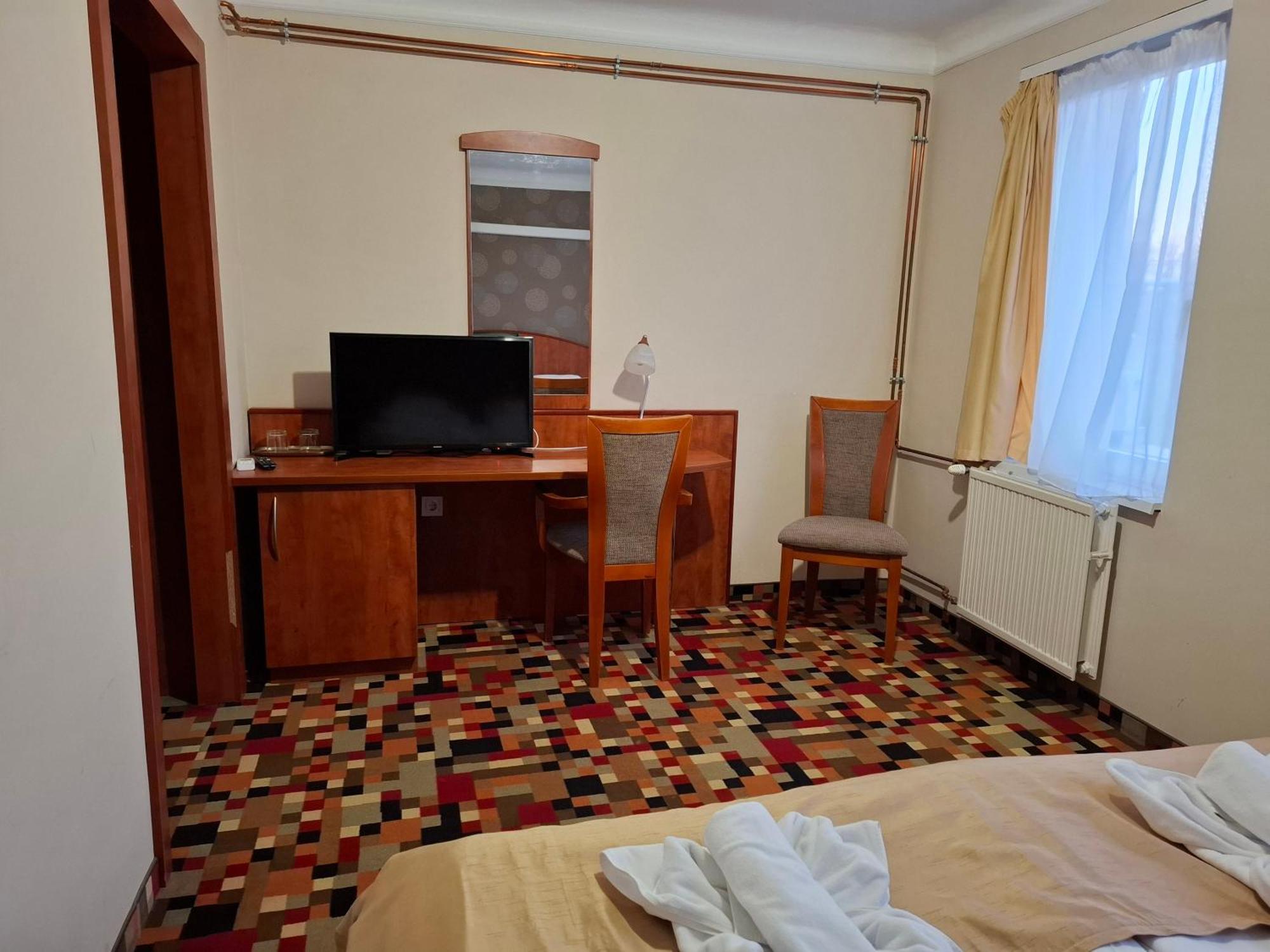 Atryum Hotel Szolnok Exterior foto